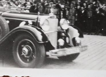 Preview: Photo - snapshot Adolf Hitler in the Mercedes 1934 - location ?